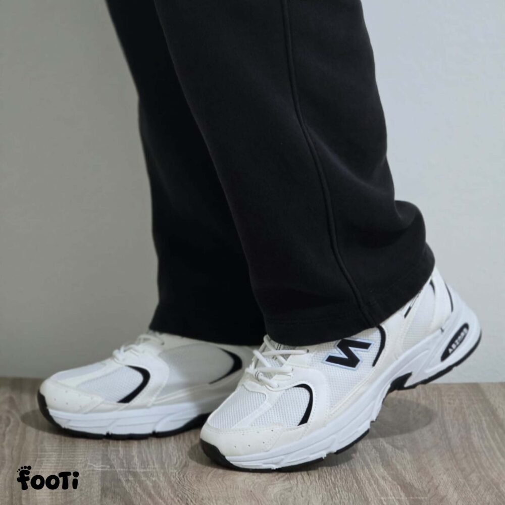 New Balance 530 black and white